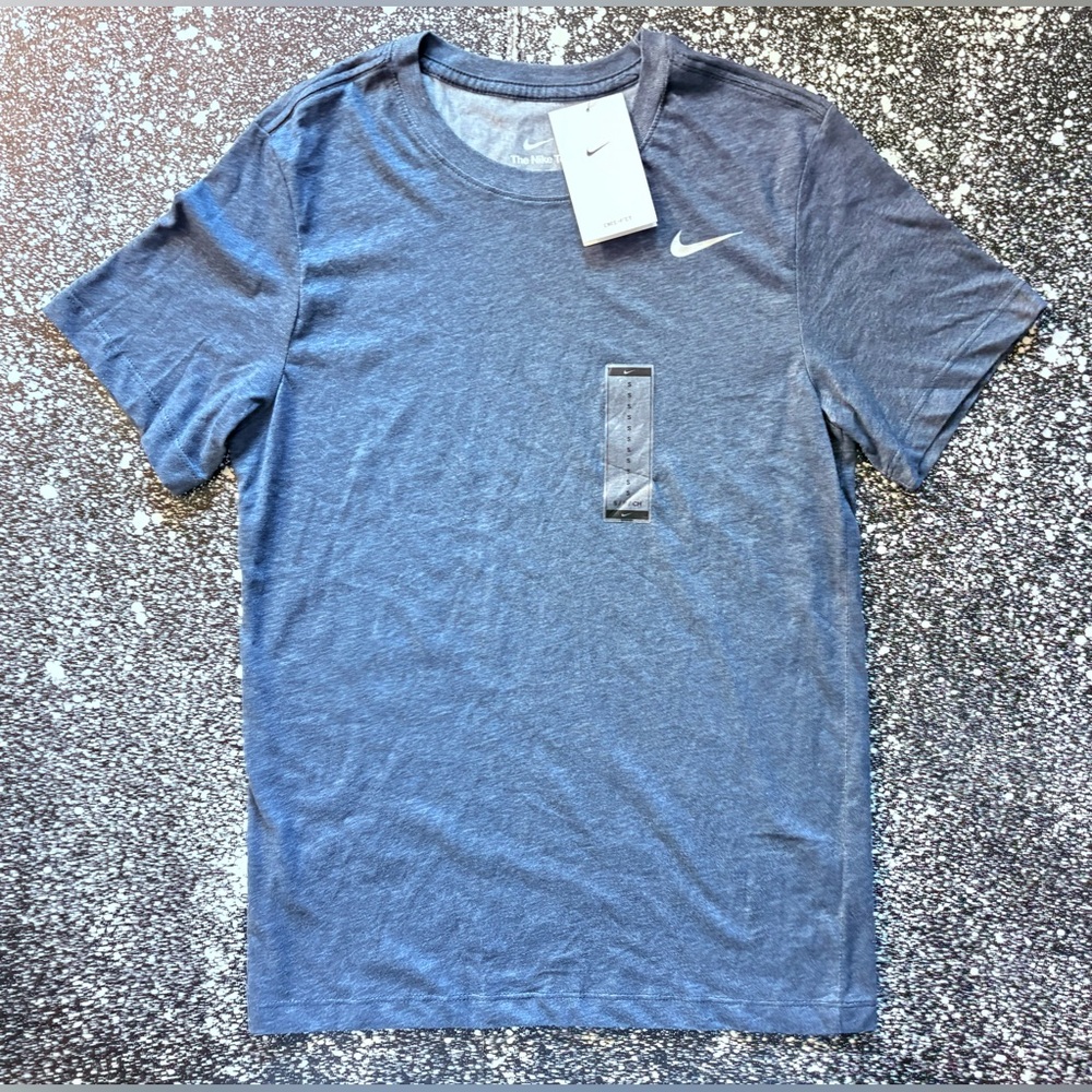 NWT The Nike Tee Dri-Fit Men’s Size Small